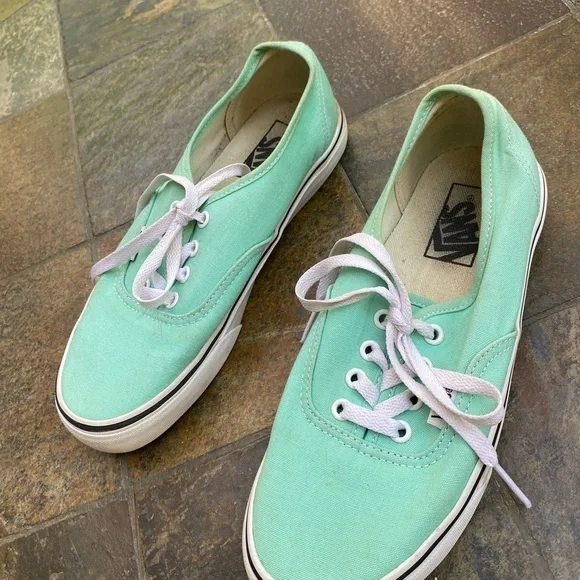 Vans authentic style sneakers✨ - Picture 4 of 9